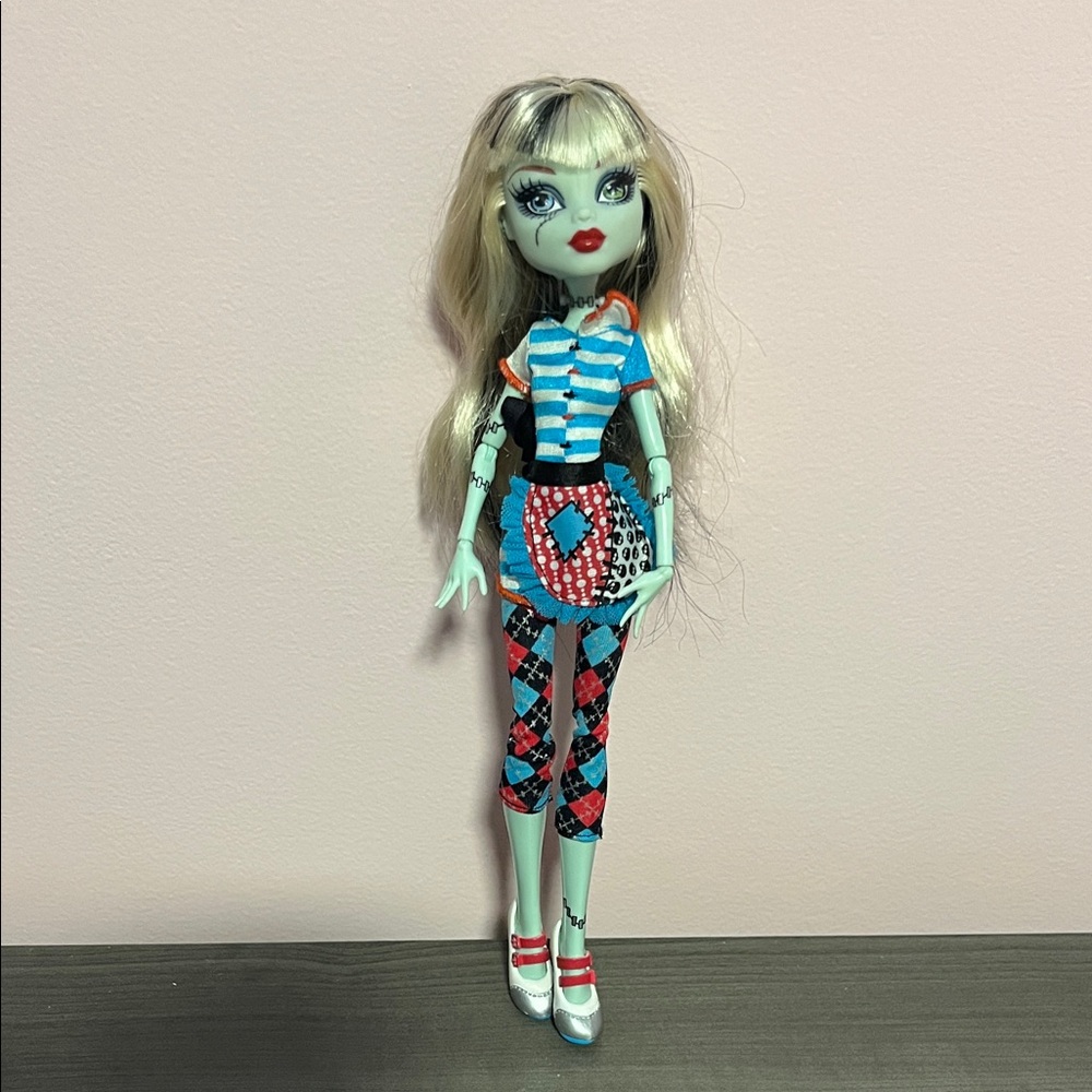 Frankie Stein Home ick monster high doll